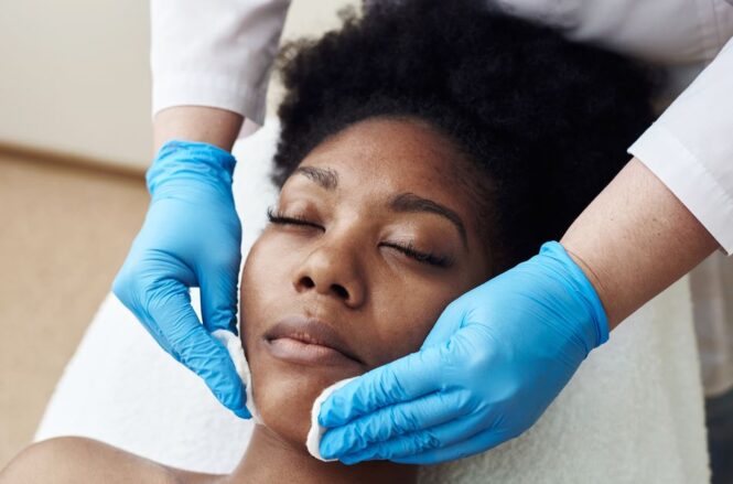 Botox Peeling e Preenchimento: Quais Profissionais Podem Fazer o Quê?